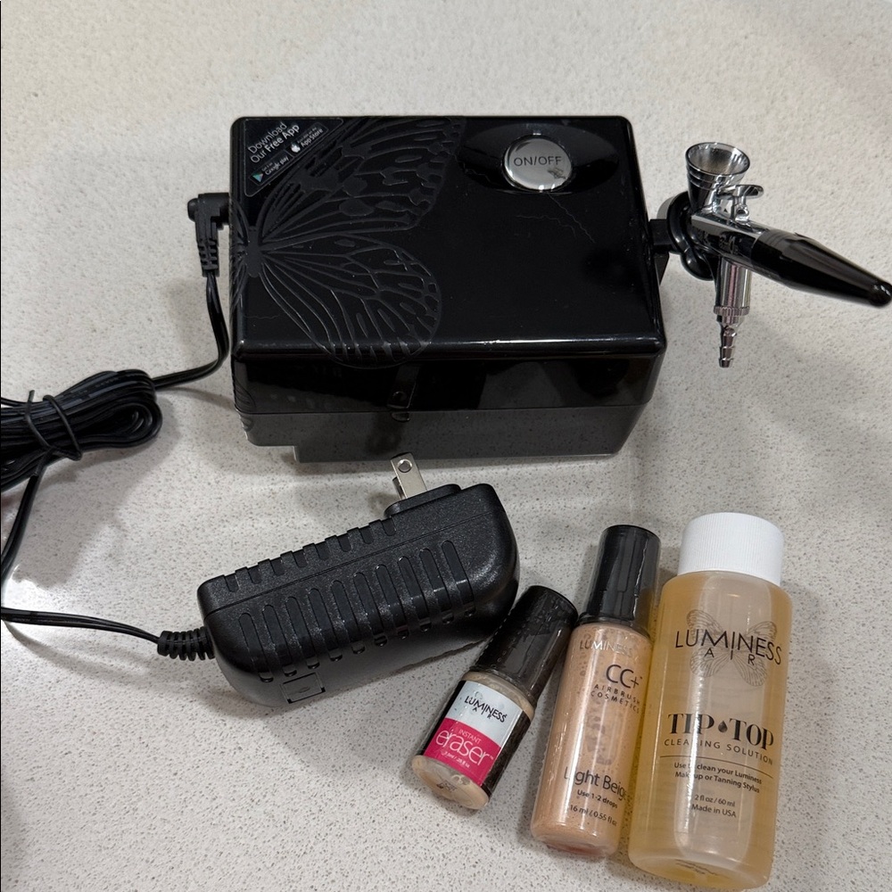 Luminess Black Airbrush Makeup Kit with Accessories